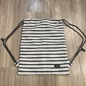 Scout Black/white Cinch Bag Backpack